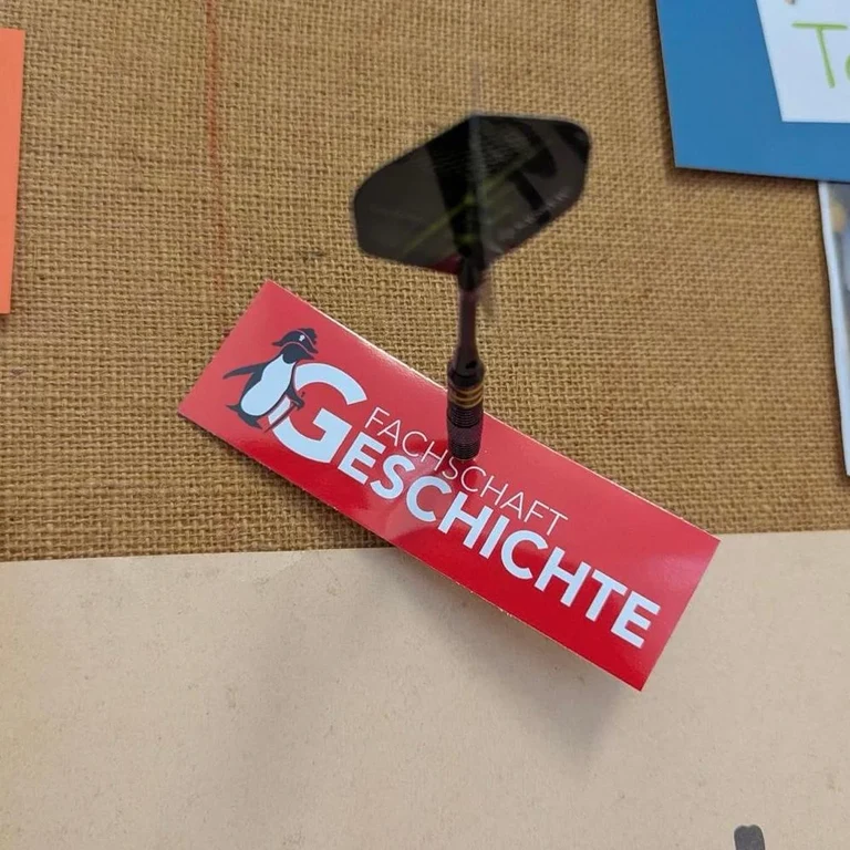 FS Geschichte Dartpfeil.jpg