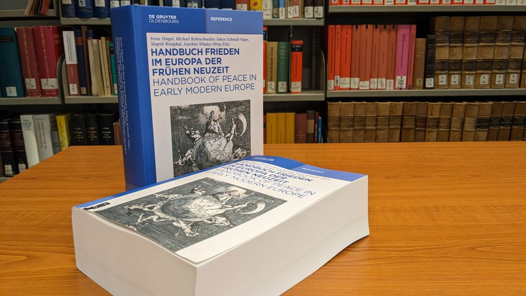 Handbuch Frieden Paperback