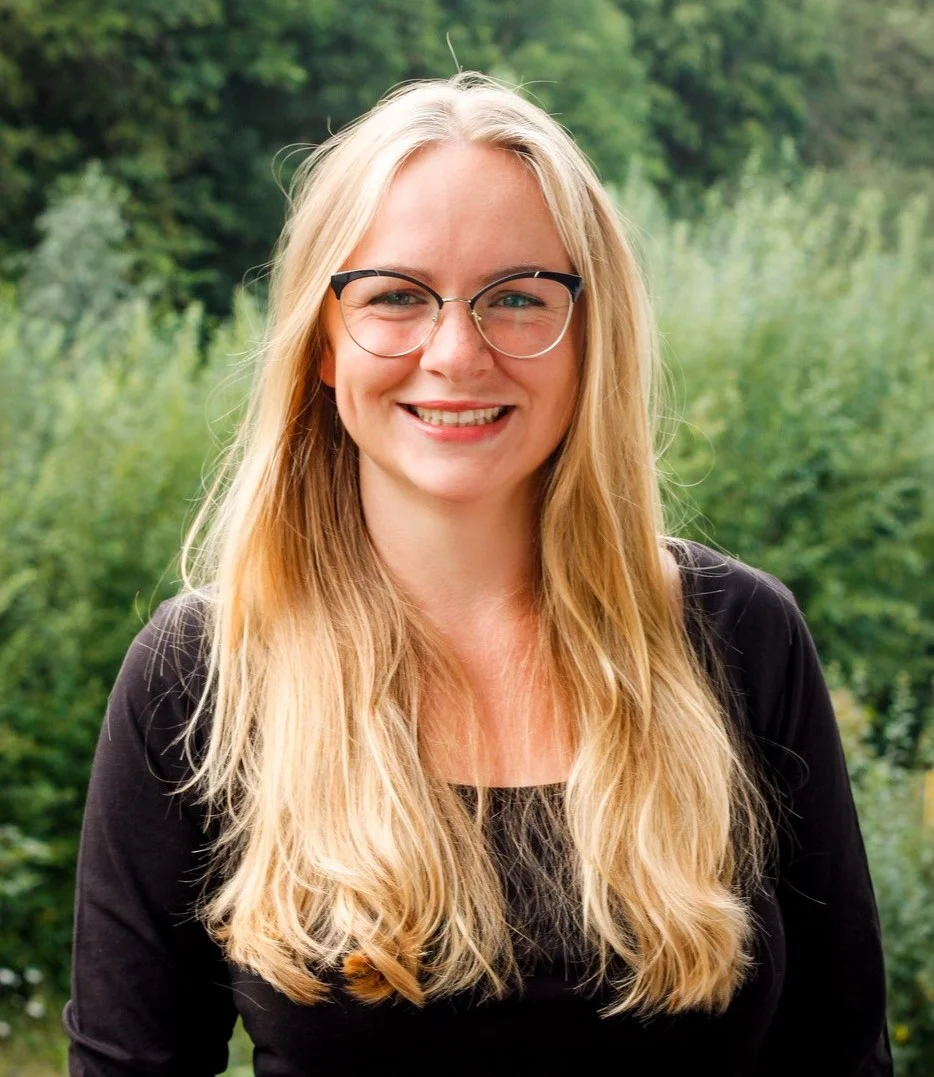 Dr. Corinna Peres