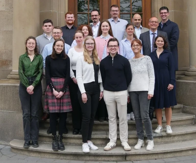 Team Lehrstuhl-3.JPG